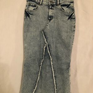 DJ & C Women’s Denim Long Skirt